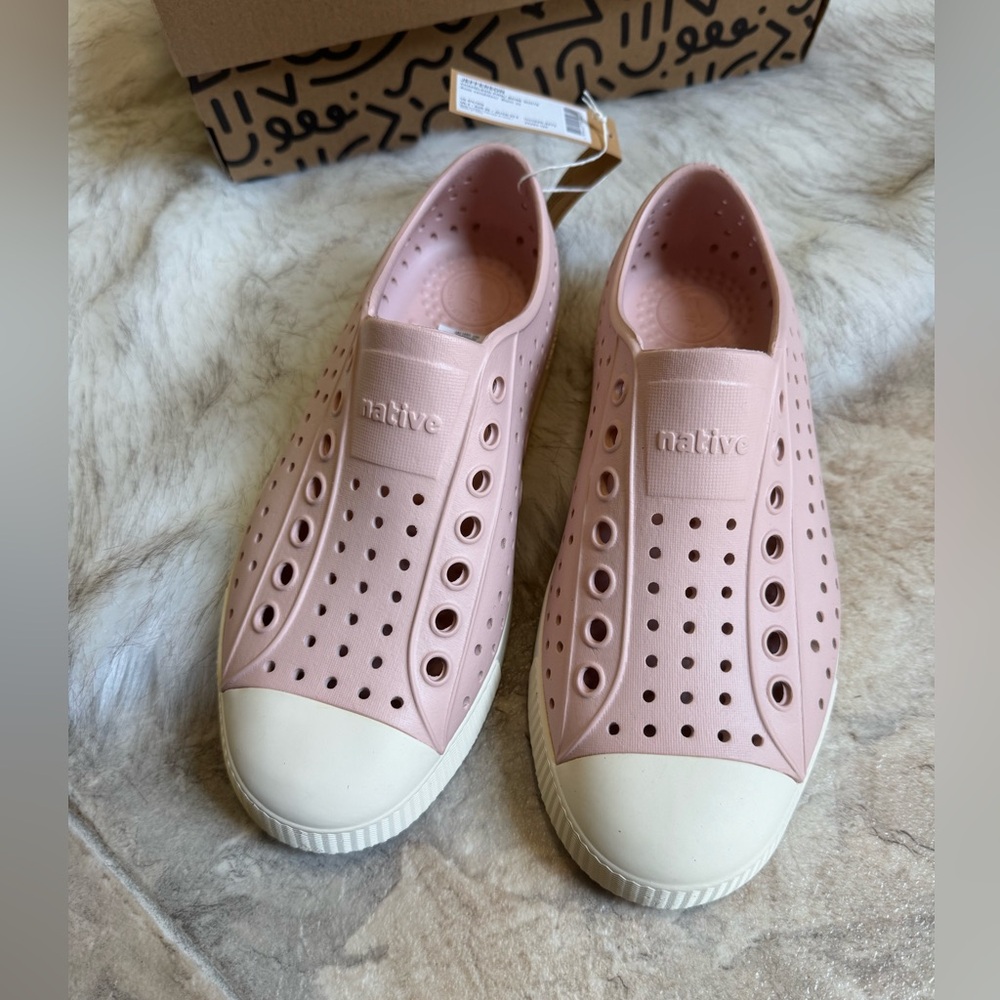 Native shoes Water rubber sugarlite JEFFERSON
CHAMELEON PINK/ BONE WHITE